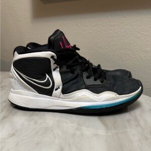 Nike Kyrie Infinity Basketball Shoes White/Black size 8